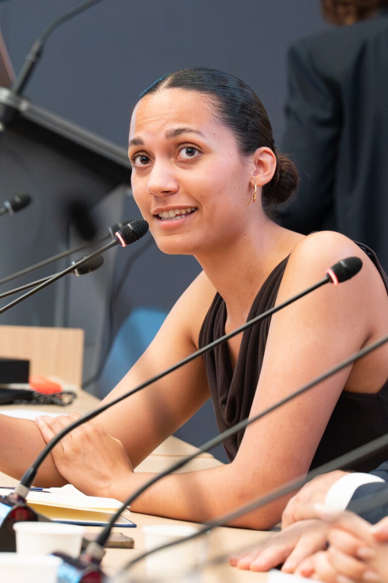 Aurianne Fléret ouvre la troisième table ronde consacrée au développement durable et à la transformation du Liban Aurianne Fléret ouvre la troisième table ronde consacrée au développement durable et à la transformation du Liban